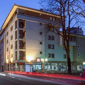 https://ibis-thonon-evian.hotels-rhonealpes.com